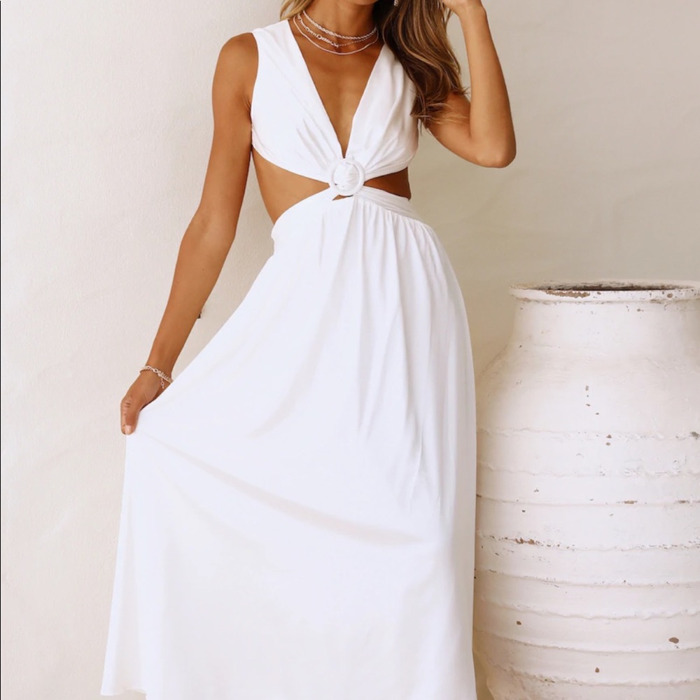 LOVELY TRAVELS MIDI DRESS WHITE - hello molly